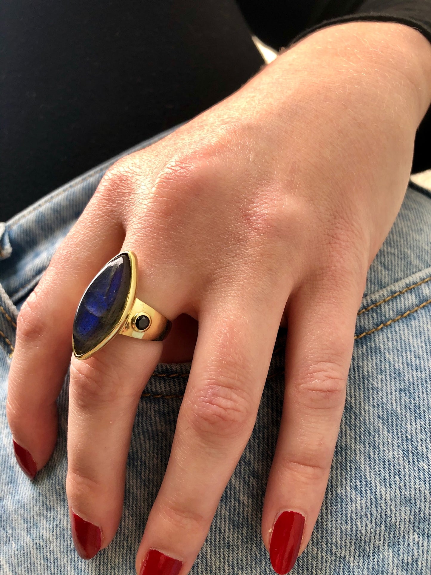 Labradorite Noble Ring